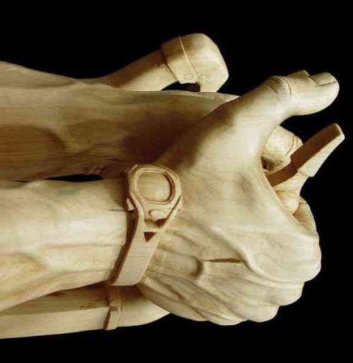 amazing-carved-wood-sculptures-33.jpg
