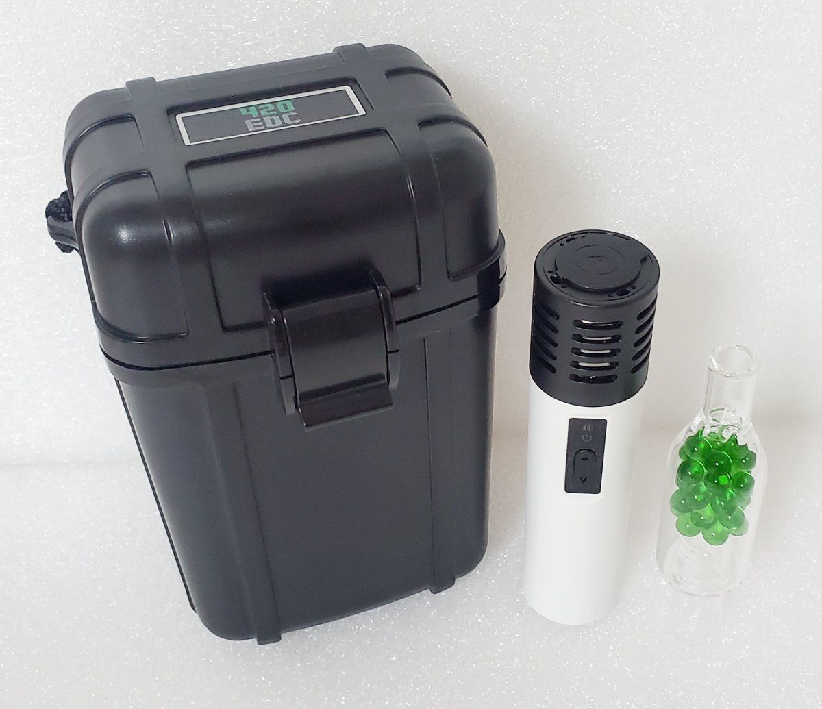 Black Vert StashCase-Reefer White Arizer Air SE-Emerald Green Pill BotL.jpg