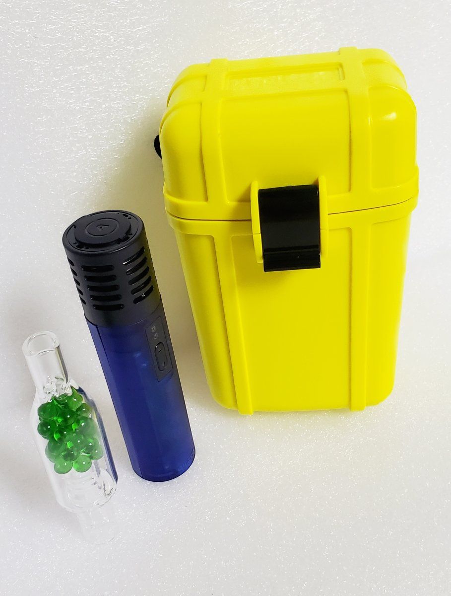 Blue Haze Arizer Air SE-Yellow Vert StashCase-Pill BotL Glass.jpg