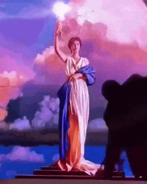 columbia-torch-lady.gif