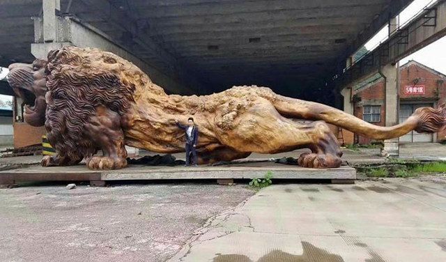 giant-lion-tree-sculpture-1.jpg