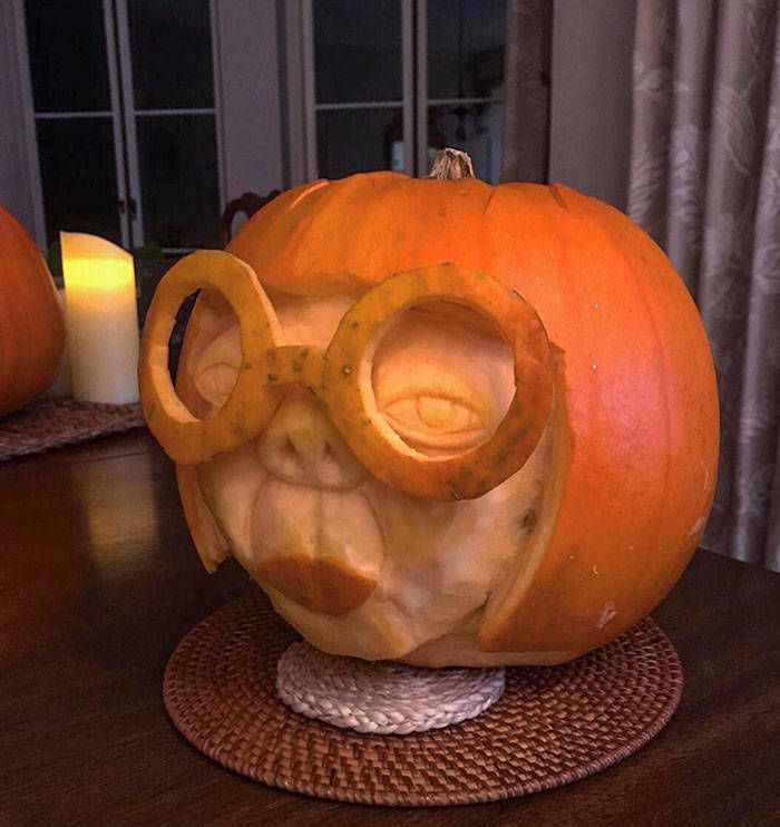 halloween_pumpkin_carving_as_a_form_of_art_640_high_17.jpg