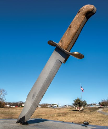 images_Issues_2018_March_drive_Bowie-Knife-2017_MAA-015.jpg