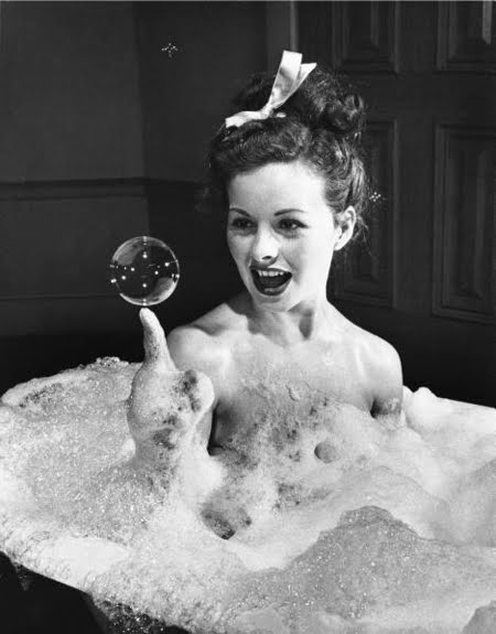 vintage-bubble-bath-beauty.jpg