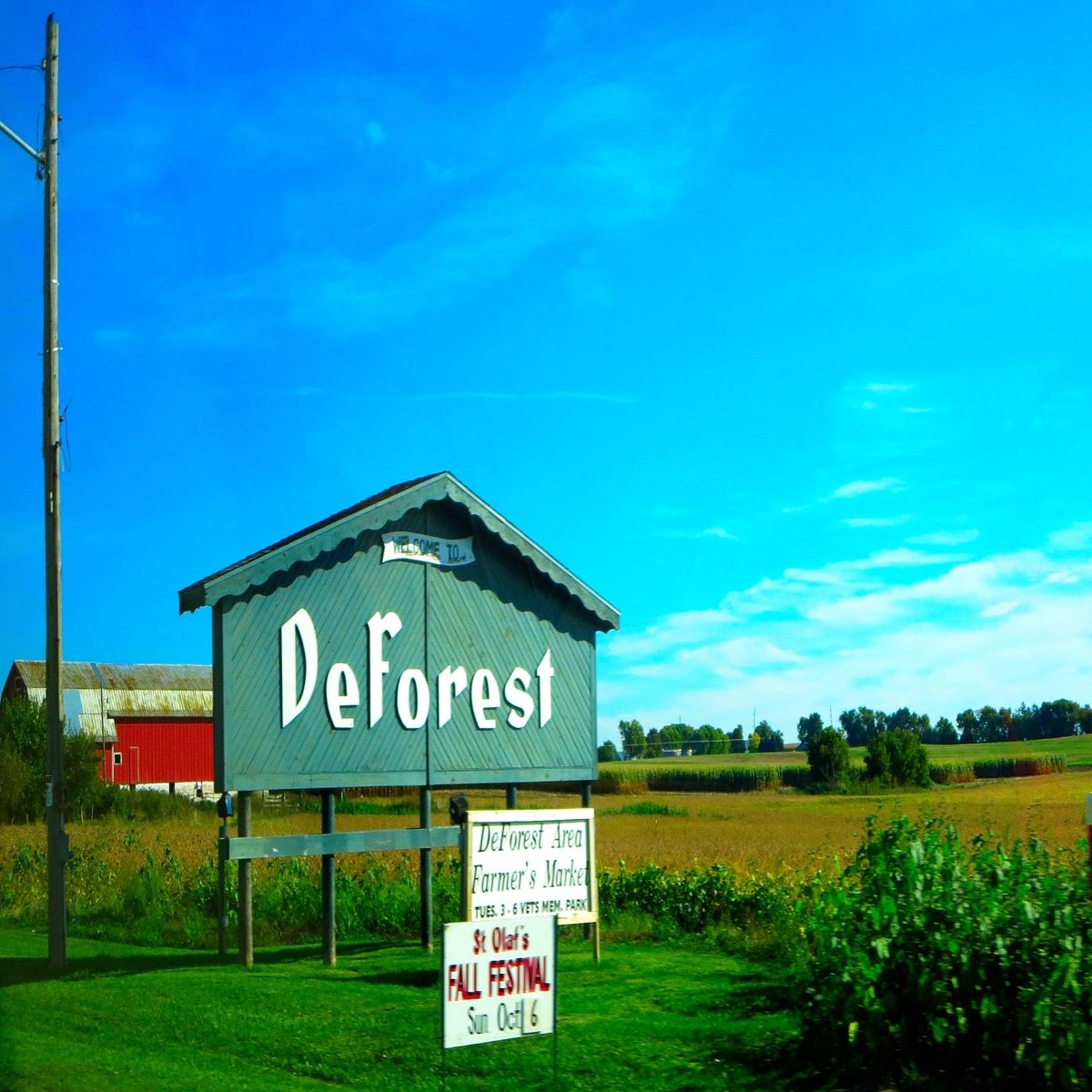 Deforest_Welcome_Sign_-_panoramio.jpg